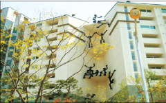 [그린주거문화]시계ㆍ정자ㆍ조형물…예술이 된 아파트