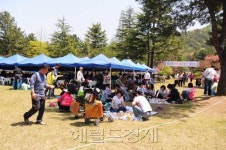 40년째 울산서 마을잔치…신격호 회장의 고향사랑