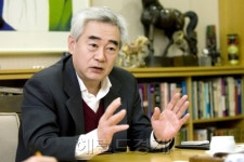 “태권도 시범은 한국의 얼을 심는 공연”