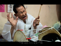 장구에 매료된 호주 드러머 ‘접신’ 마지막 순간에 서다