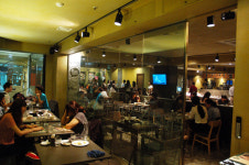 토니안의 신개념 푸드 스쿨스토어, 연일 기록 행진