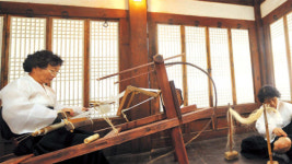한산에 시집와 ‘모시 하는 여자’가 됐다, 그리고…