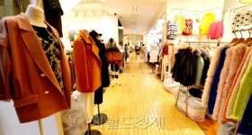 <포토뉴스> 설 앞둔 동대문 의류상가 ‘썰렁’