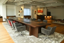 미팅과 파티를 한번에? 전문 비즈니스 센터 인기