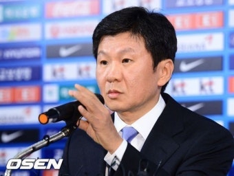 [홍명보 감독 사퇴 기자회견]정몽규 회장 대국민 사과 “책임통감, 후임감독은…”