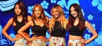 <포토>씨스타 ‘터치 앤 무브(TOUCH & MOVE)’ 로 컴백