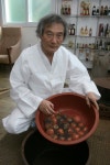 <전통식품명인을 찾아서> ‘한 주먹 약보다도 좋은 감식초’