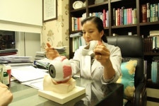 노안이라 방치하면 실명될 수도? 하성한의원 황반변성 한방치료로 90%이상 호전