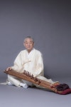 가야금의 명인 황병기의 40년 작품 연주