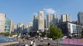 14일부터 개장 제2롯데월드… 주변 상권은 ‘반색’