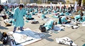 <포토>한글날, 광화문 광장에서 펼쳐진 서예 열전