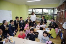 월세 못내 퇴출위기 아동센터 살렸다…BS 금융그룹 ‘행복한 공부방 만들기’ 사업 결실