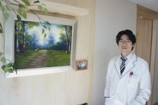 찬바람에 더 고통스러워지는 만성기침, 기관지확장증 한방치료가 효과적