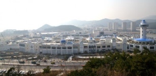 복합쇼핑몰 롯데몰 동부산점 그랜드 오픈…프리미엄아울렛에 쇼핑몰까지