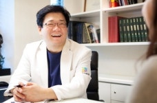 단단히 뭉쳐있는 셀룰라이트, 비수술적 치료로 매끈하게