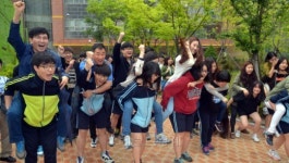 [포토]스승의 날, 걷기대회 하는 가재울고