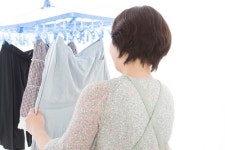 여름철 고급의류, 중성세제로 빨래하세요