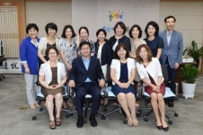 염태영 수원시장, 공공형 어린이집 교사 사기 높힌다