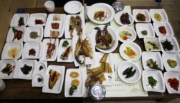 영광 굴비의 역사와 맛을 계승하는 영광맛집 정일품 푸짐하고 정갈한 맛으로 눈길모아