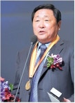 [슈퍼리치]싸이의‘성공한 대디’박원호 회장...父子 합친 자산 무려 600억원대