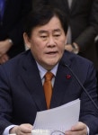 최경환, “내년 경제 불확실성 증대…리스크관리 만전ㆍ기업 사업재편 적극 유도”
