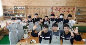 군산기계공고서 만든 수제만년필 최고 10만원에 전주롯데백화점서 판매