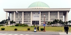 [국회의원 잘못뽑아 혈세낭비③] 콩밭에 마음 가 있는 의원 10명 때문에 90억원 ‘헛돈’