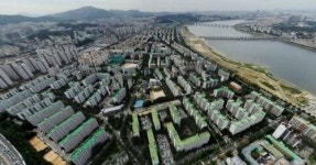 새 아파트 부족한 반포, 실수요자들 신반포자이 선점 나서