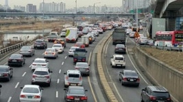 [포토] 주차장 된 동부간선도로