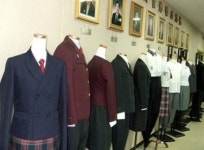 개성공단發 ‘교복대란’...납품업체 “8만장 北에 두고 와”