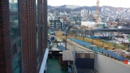 공사한다고 도로를 막아? 어디로 다니라고?