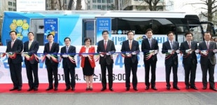 우리은행, 최신형 이동점포‘위버스(WeBus) 3,4호차’도입