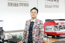 맛있는 커피는 신선한 원두와 재능 있는 바리스타의 노력이 있어야