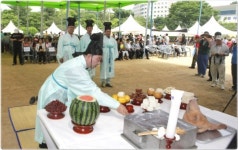 한봉우 의왕문화원장 “의왕단오축제, 모두 즐기는 흥겨운 축제가 되도록 준비”…3년 만에 다시 고천체육공원에서 4일 열린다