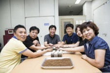 [소상공인이 살아야 한국 경제가 산다］한방한우물협동조합, 자연 그대로의 건강함 담은 한방건강식품 만든다