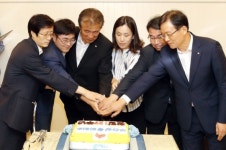 부산상의 창립 127주년 “지역경제 구심체 역할” 다짐