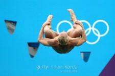 [리우올림픽] 침대입수, 얼굴입수 “굴욕 샷” 남긴 다이빙 선수들