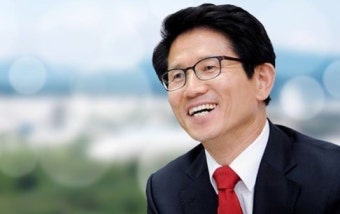 김문수 장관, 공수처 폐지 주장하며 사법체계 흔들면 안 된다