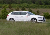 꺼졌다 켜지며 반복되는 ‘거슬림’ 조차 해소…車 ‘스탑 앤 고’의 진화