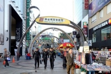 논란 겪은 부산국제영화제 폐막… 관람객 27% 급감