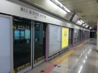 5호선ㆍ2호선 잇따라 오전중 스크린도어 사고…왜 이러나