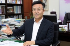 김성제 의왕시장 “출산장려, 기저귀ㆍ분유지원 조금이라도 편하게…”