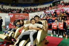 바디프랜드 안마의자에서 울산 모비스 농구 관람을!