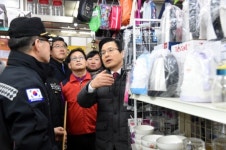 안철수마저 꺾은 황교안, 커지는 ‘대망론’