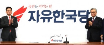 한국 vs. 바른, 서로 지역구에 ‘저격수’ 배치