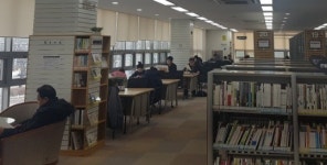 “독서마라톤에 참가하세요”