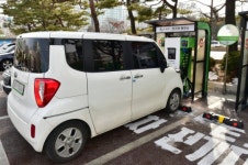 수원시, 친환경 전기자동차 보급 힘 쏟는다