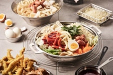 [프랜차이즈를 가다, 릴레이 인터뷰] ③ 두끼 떡볶이 세계화, 스타일 다른 두사람이 뭉쳤다