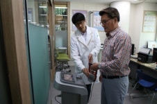 [헤럴드포토] 관악구청장, 원스톱 건강관리센터 가보니