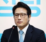 정병국, “추경은 인기영합주의…일회성ㆍ낭비성 예산”